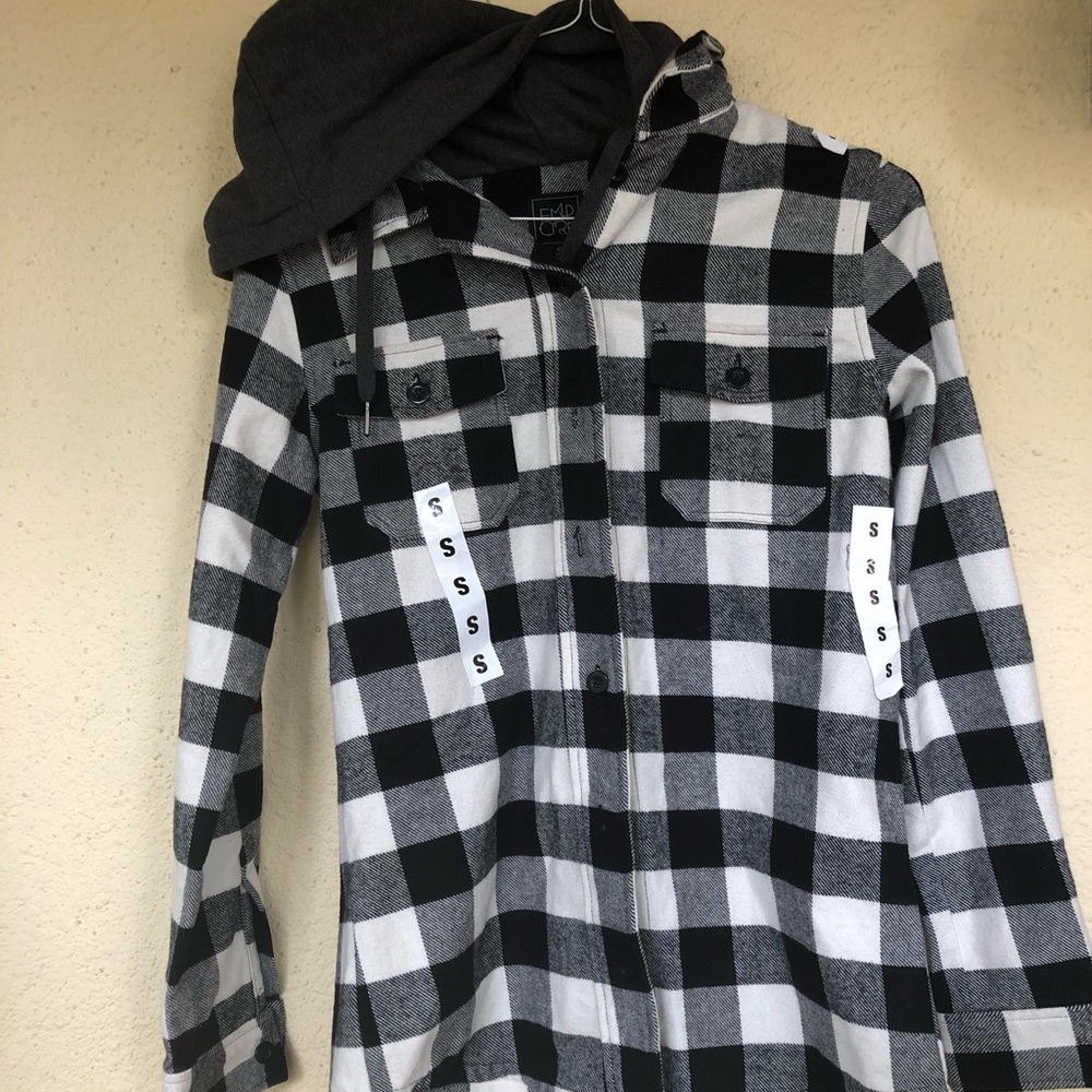 Black/white flannel with grey hood